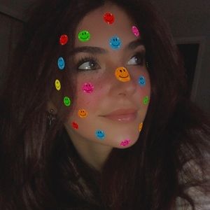 Meet your Posher, Lola